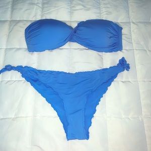 Front-Twist Frilly Bikini
